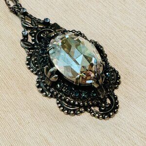 Sorelli Pendant Necklace